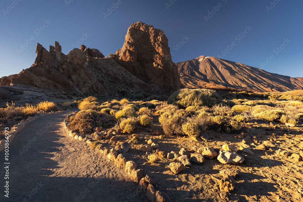 La Ruleta Vista Point with a spectacular views of Teide volcano. This is easy access place to see this mountain.