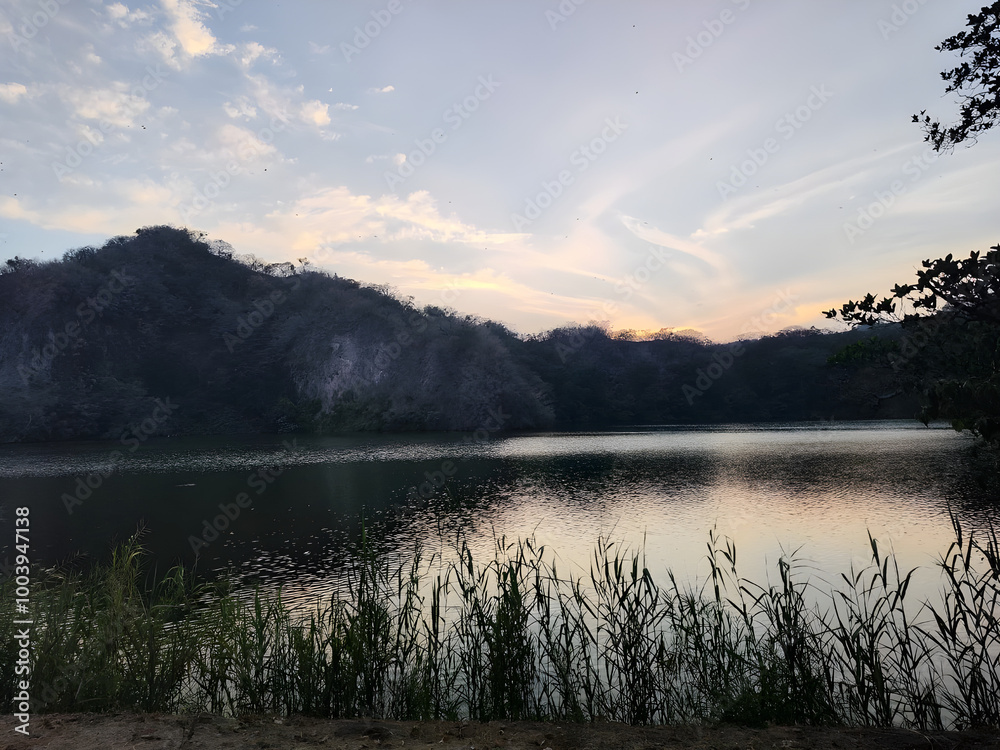 Fototapeta premium sunrise over the lake