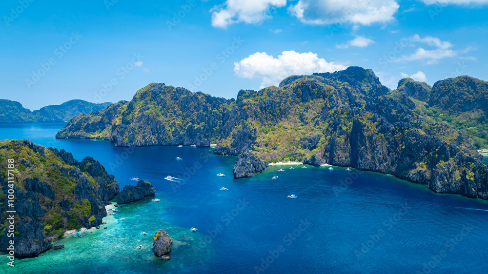 Obraz premium Aerial view of Coron, Palawan, Philippines, aerial view of beautiful lagoons and limestone cliffs.
