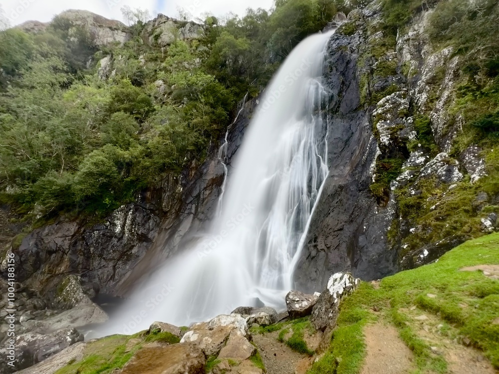 Obraz premium waterfall in the mountains