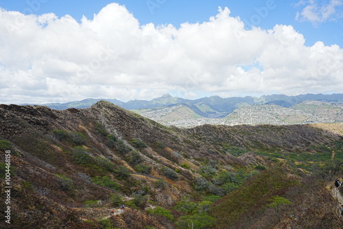 View of Diamond Head Volcanic Crater in Hawaii, USA - アメリカ ダイヤモンドヘッドの風景