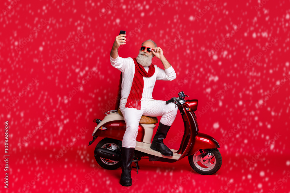 Portrait of his he nice attractive stylish trendy confident content cool gray-haired man taking making selfie touching specs isolated over bright vivid shine red background Portrait of his he nice attractive stylish trendy confident content cool gray-haired man taking making selfie touching specs isolated over bright vivid shine red background