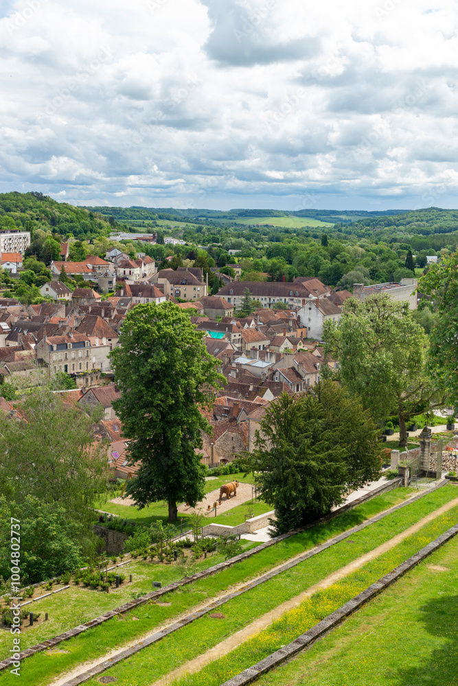 Vu du haut du jardin de Montbard Vu du haut du jardin de Montbard