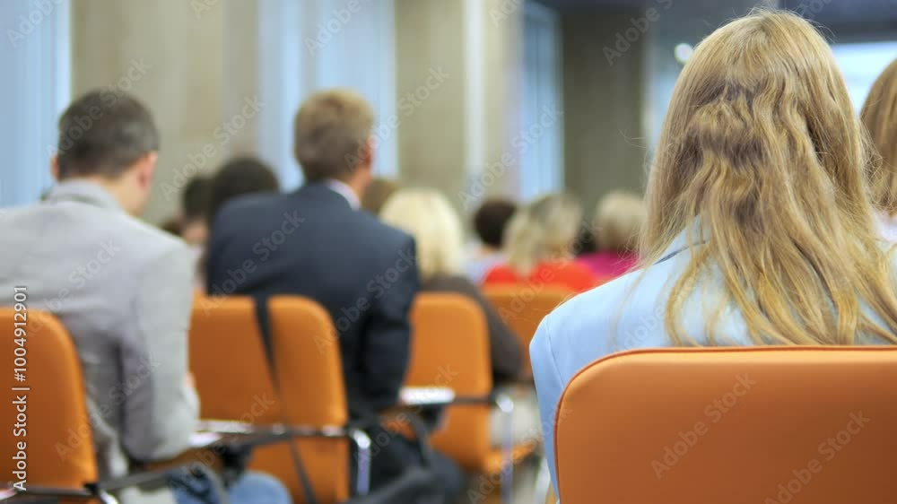 Engaging the Audience Effectively at a Professional Conference or Educational Seminar Engaging the Audience Effectively at a Professional Conference or Educational Seminar