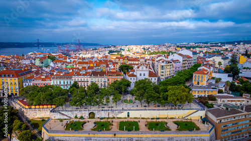 Obraz na płótnie Aerial view of narrow streets of Lisbon in Portugal w salonie