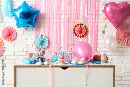 Delicious cupcakes with gif...
