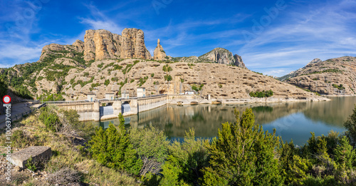 Mallos de Ligüerri and Vadiello reservoir, Sierra and Canyons of Guara Natural Park, Huesca, Aragon community, Spain photo