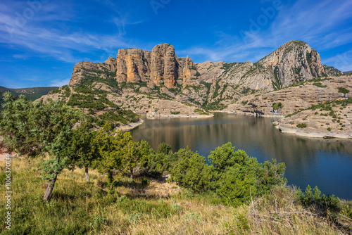 Mallos de Ligüerri and Vadiello reservoir, Sierra and Canyons of Guara Natural Park, Huesca, Aragon community, Spain photo