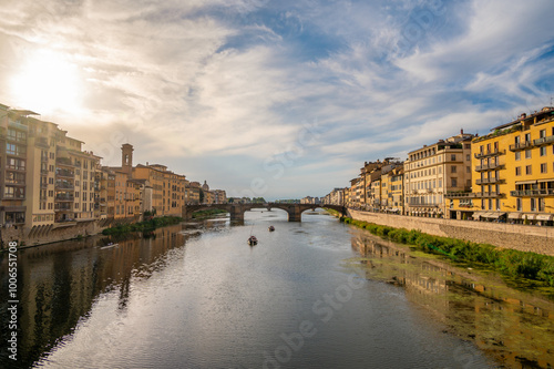 Fototapeta Naklejka Na Ścianę i Meble -  Landscape of Ponte Vecchio And Arno River in Florence, Italy Landscape of Ponte Vecchio And Arno River in Florence, Italy
