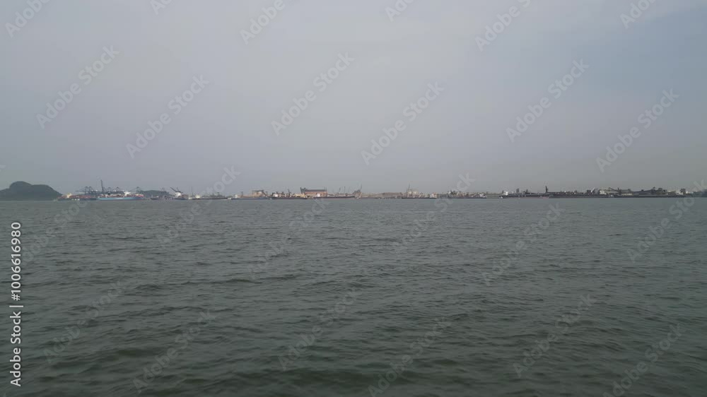 Overflight at sea towards the Port of Paranguá. Overflight at sea towards the Port of Paranguá.