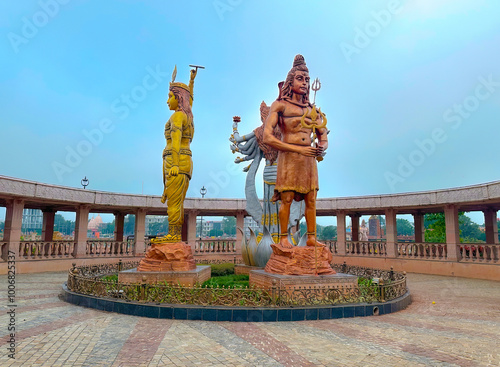 ujjain mahakaleshwar temple statue view