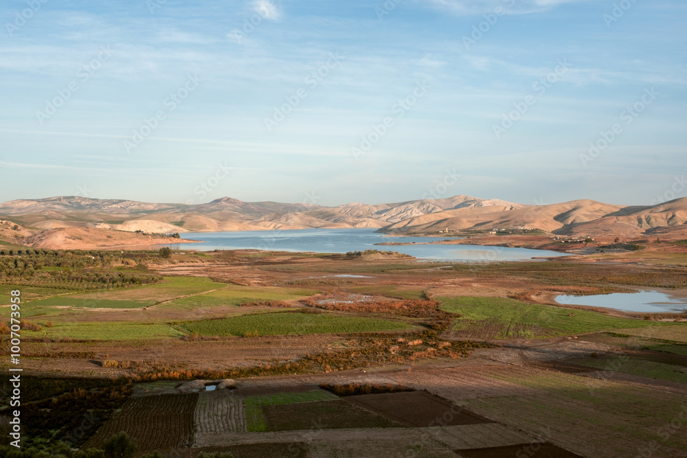Obraz premium Lake and farm landscape in northern Morocco