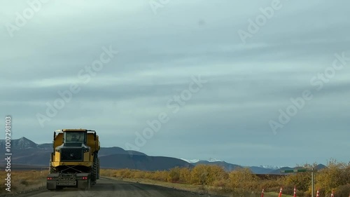 Fahrt auf dem Dalton Highway in Alaska