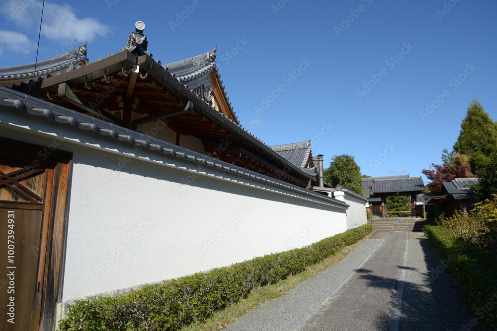 妙心寺　涅槃堂と東林院の参道　京都市右京区花園