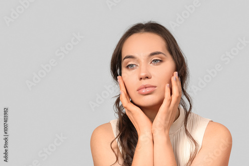 Beautiful woman with natura...