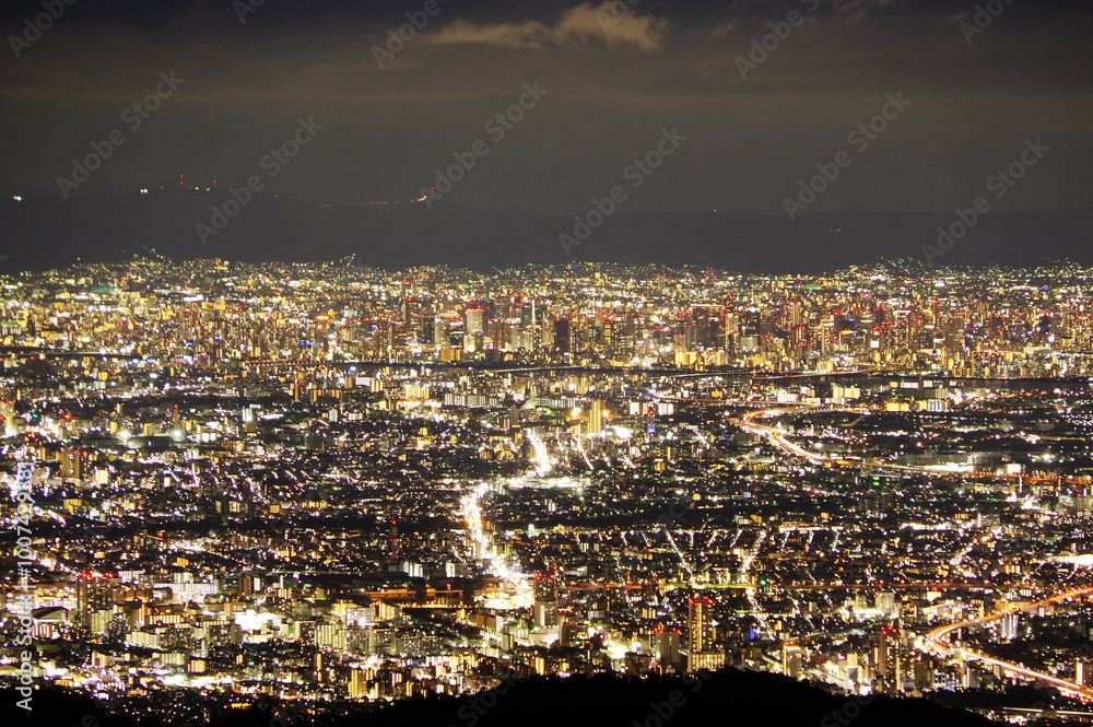 Obraz premium 大都会の夜景と光の道