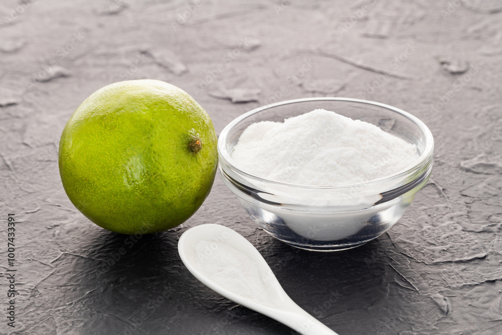 Citrus latifolia - Lemon and baking soda. Citrus latifolia - Lemon and baking soda.