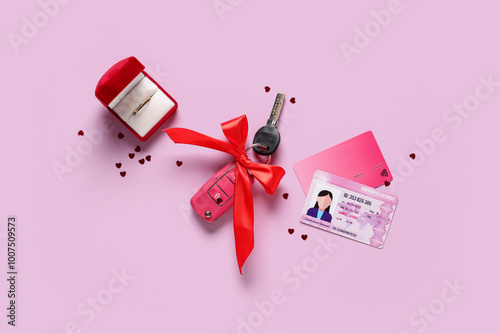 Gift keys of new car with d...