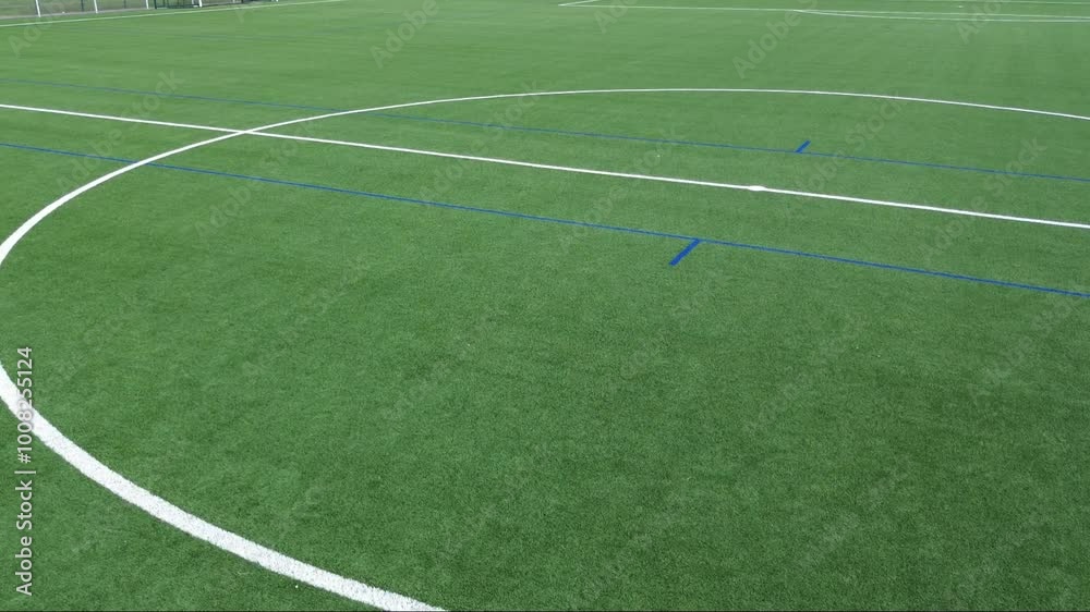 Stade - Arc rapide vers cages en drone