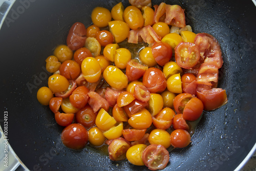 piennolo yellow tomatoes with pachino tomatoes photo
