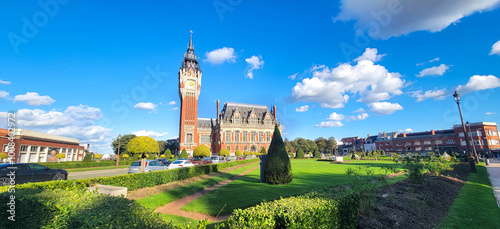 Calais (Pas de Calais / France) - Beffroi et Hôtel de ville	 photo