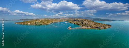 Obraz na płótnie Mugla - Milas - Kıyıkışlacık neighborhood, a beautiful beach in Güllük Bay. Panoramic images w salonie