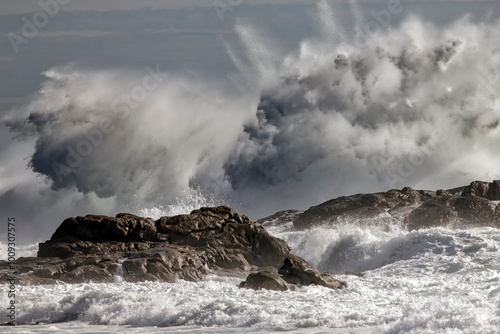 Wallpaper Mural Huge sea wave splash Torontodigital.ca