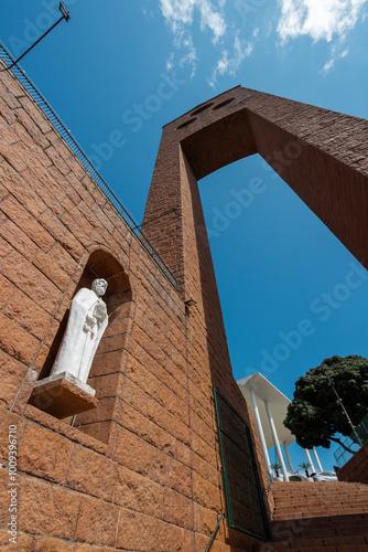 Torre da Catedral São Paulo Apóstolo, Blumenau, Santa Catarina, Brasil