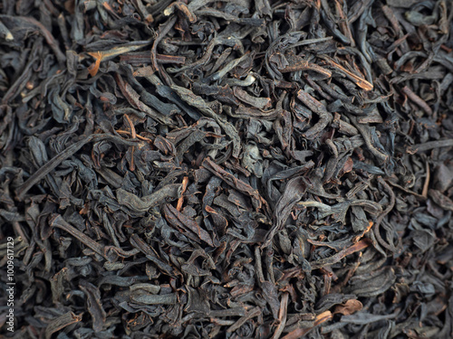 Canvas Print Close-up of black tea leaves from India and Ceylon