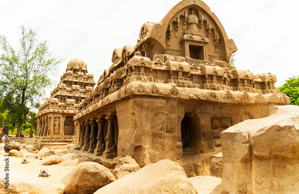 Fototapeta premium Historique Pancha rathas à Mahabalipuram avec meilleur Art à sud de l'inde