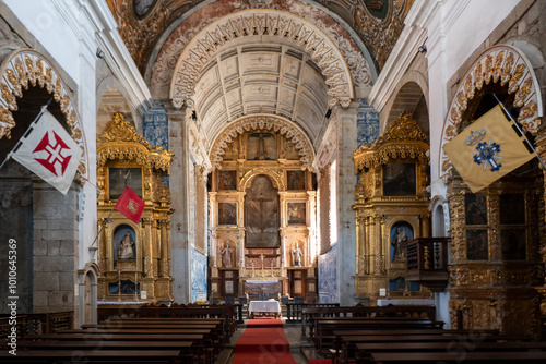 Interior e altar da Igreja de Santa Cruz de estilo barroco em Lamego, Portugal photo