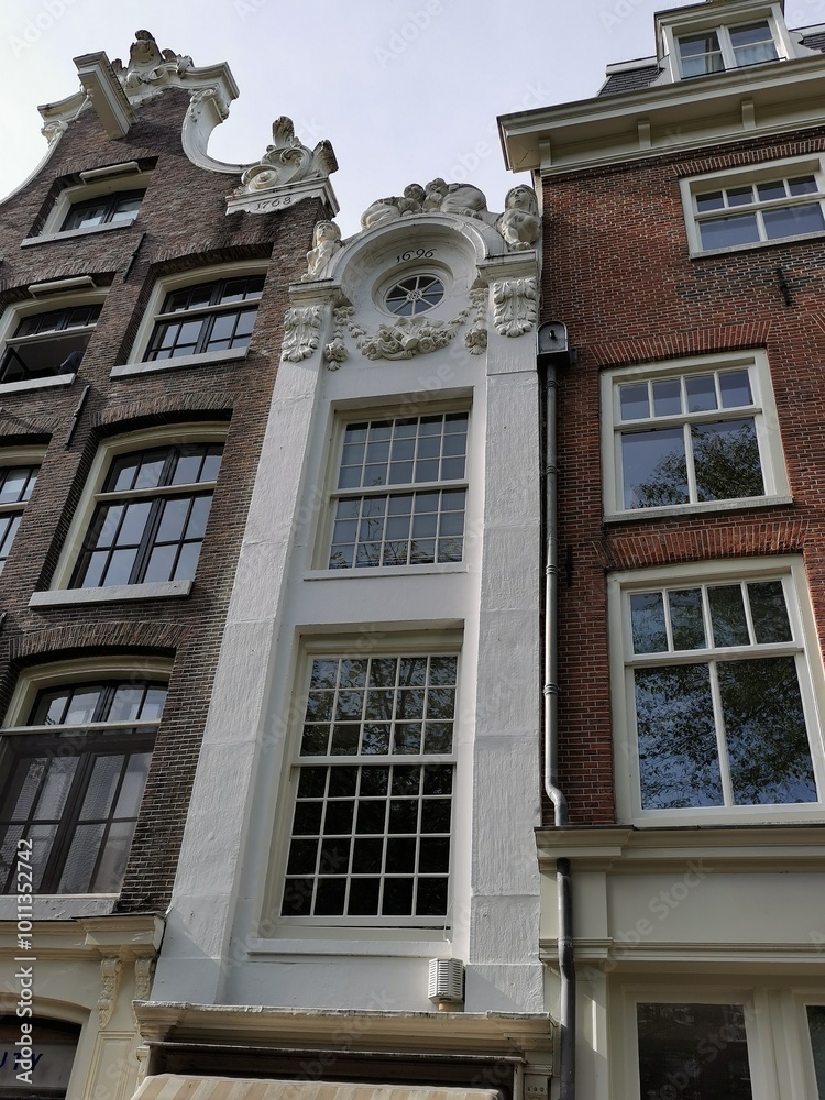 Obraz premium facade of the smallest house in Amsterdam