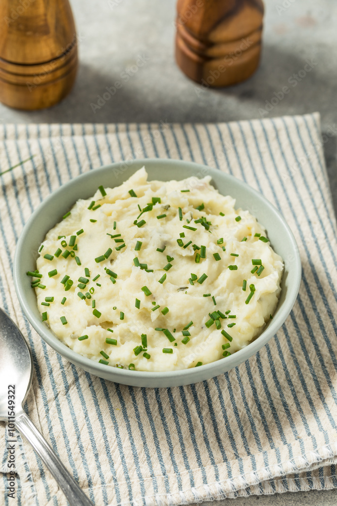 Homemade Chive and Garlic Mashed Potatoes Homemade Chive and Garlic Mashed Potatoes