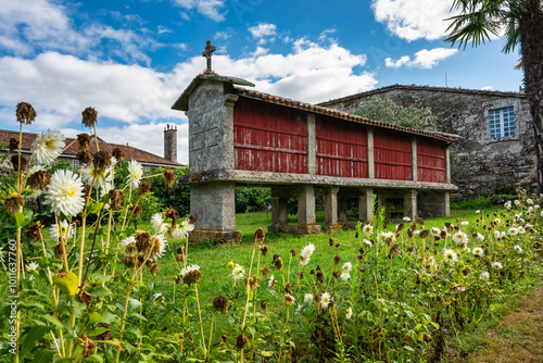 Obraz na płótnie Stone and wood warehouse called Horreo used in the past to store the harvest, Galicia