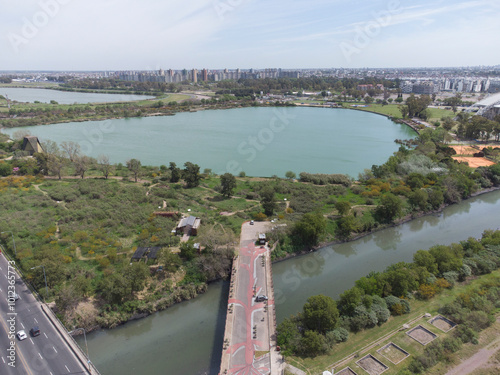 Lago Lugano, puente olímpico, Buenos Aires, Argentina.-