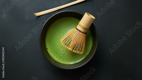 Matcha and Japanese tea set, black background.Top view.｜抹茶と日本茶セット、黒背景。上からのアングル