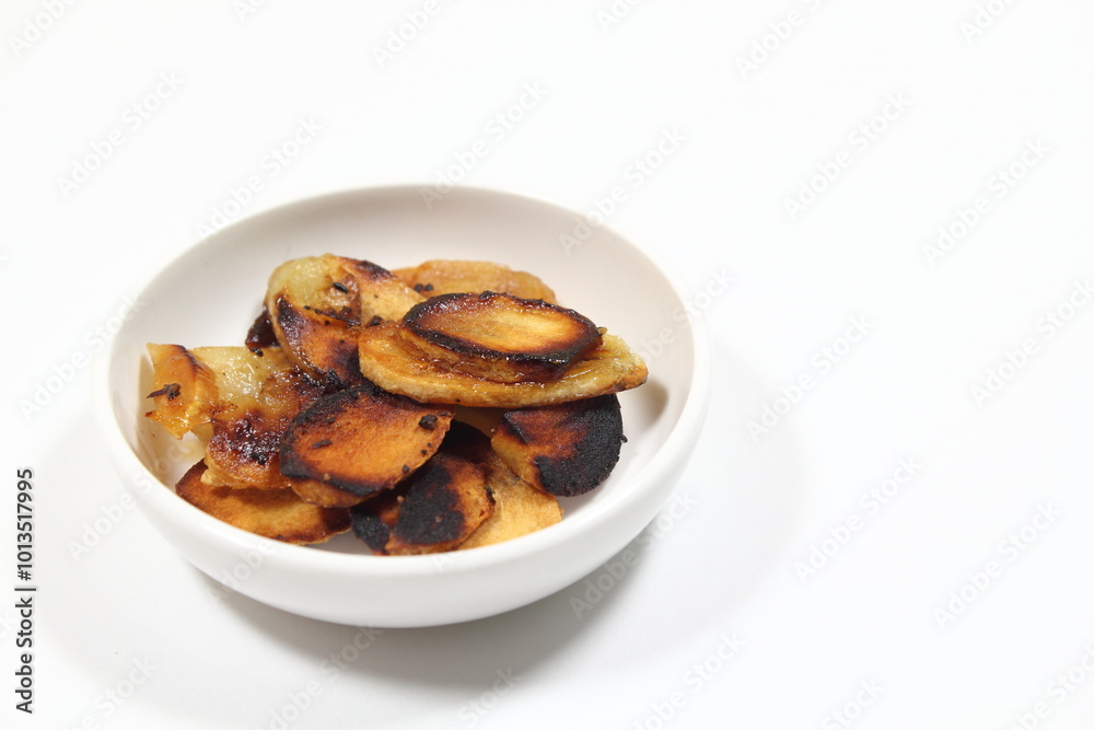 食欲をそそるニンニクチップ(Allium sativum) 食欲をそそるニンニクチップ(Allium sativum)