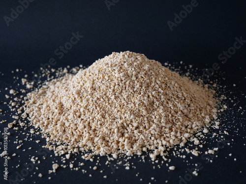 Foto Mash and pellet feed high nutrient pile on background