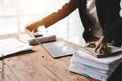 Employees who work with a lot of documents Searching for documents Accounting for income, expenses, tax records, and hard work