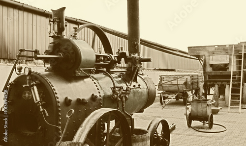 Old Steam Engine: Steam engine driven threshing machines using belts