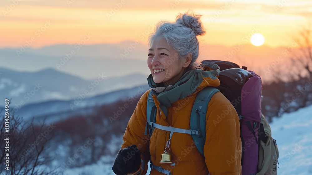 雪山を巡礼する女性