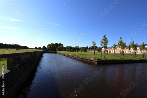 Parc à la Française et communs du château néoclassique  de la Ferté-Vidame photo