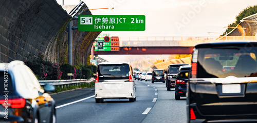 東名高速道路 の 秦野中井 の 上り線 は 有名 な 渋滞 ポイント 【 道路渋滞 の イメージ 】 photo