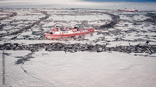 Icebreakers floating on fro...