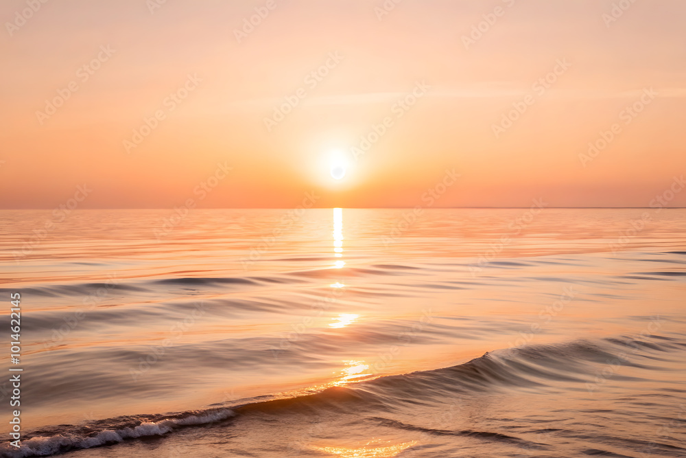 Naklejka premium Calm Ocean at Sunset