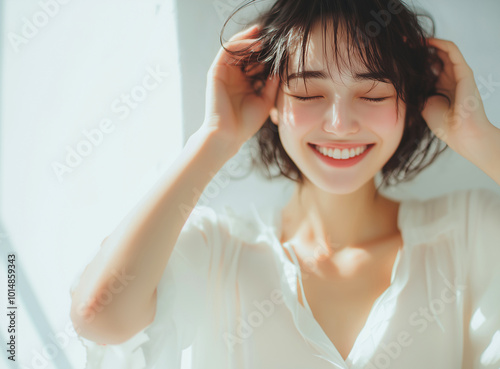 女性の美容イメージ（スキンケア・ヘアケア・ヘッドスパ）