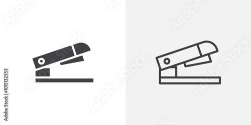 Stapler icon vector icon set in black and white color.