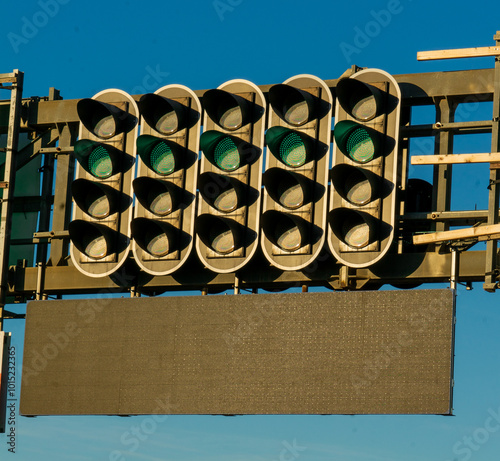 Speed ​​circuit traffic lights. Formula 1 race. Green light at the traffic light on the racing circuit. Starting line in the motorcycle race. Motorsport signals.