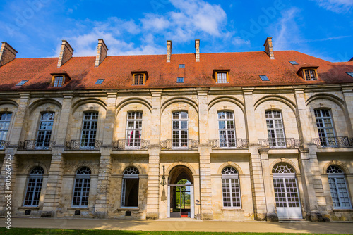 L'abbaye Notre-Dame de Longpont photo