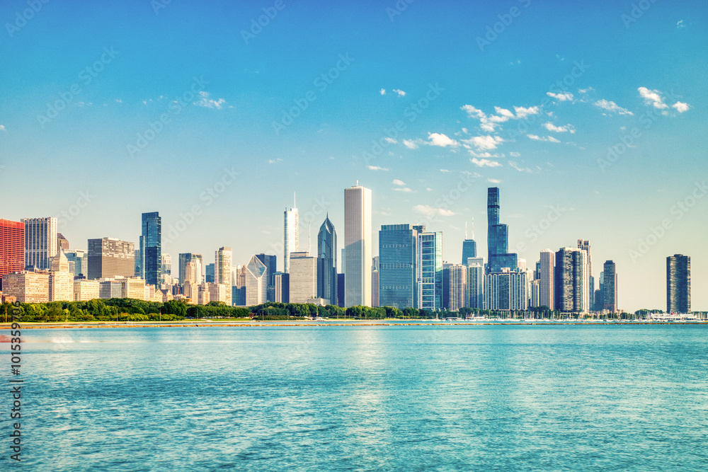 Naklejka premium Chicago Skyline over the Lake Michigan during a Sunny Day
